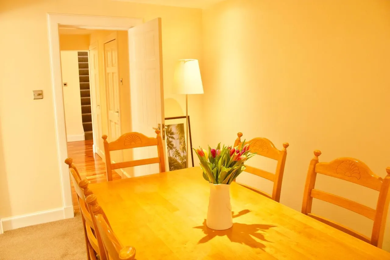 3 Bedroom House Near The City Centre Edinburgh United Kingdom
